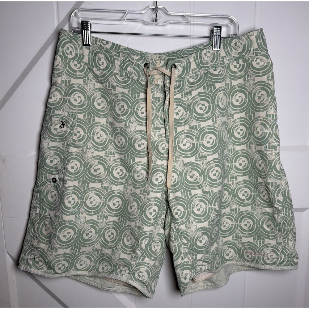 Patagonia Men's Paddler Board Swim Shorts Size 36 Green & White Pattern